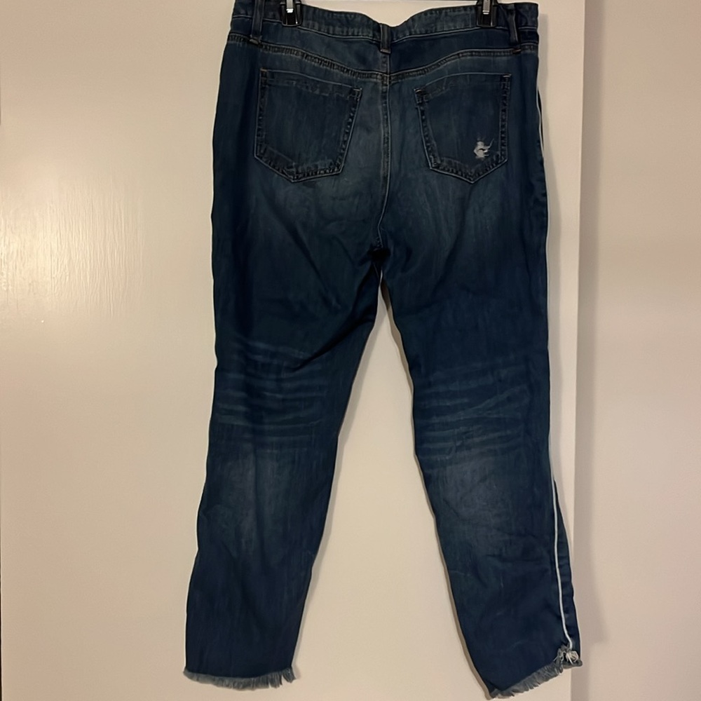 Jeans - Picture 4 of 4